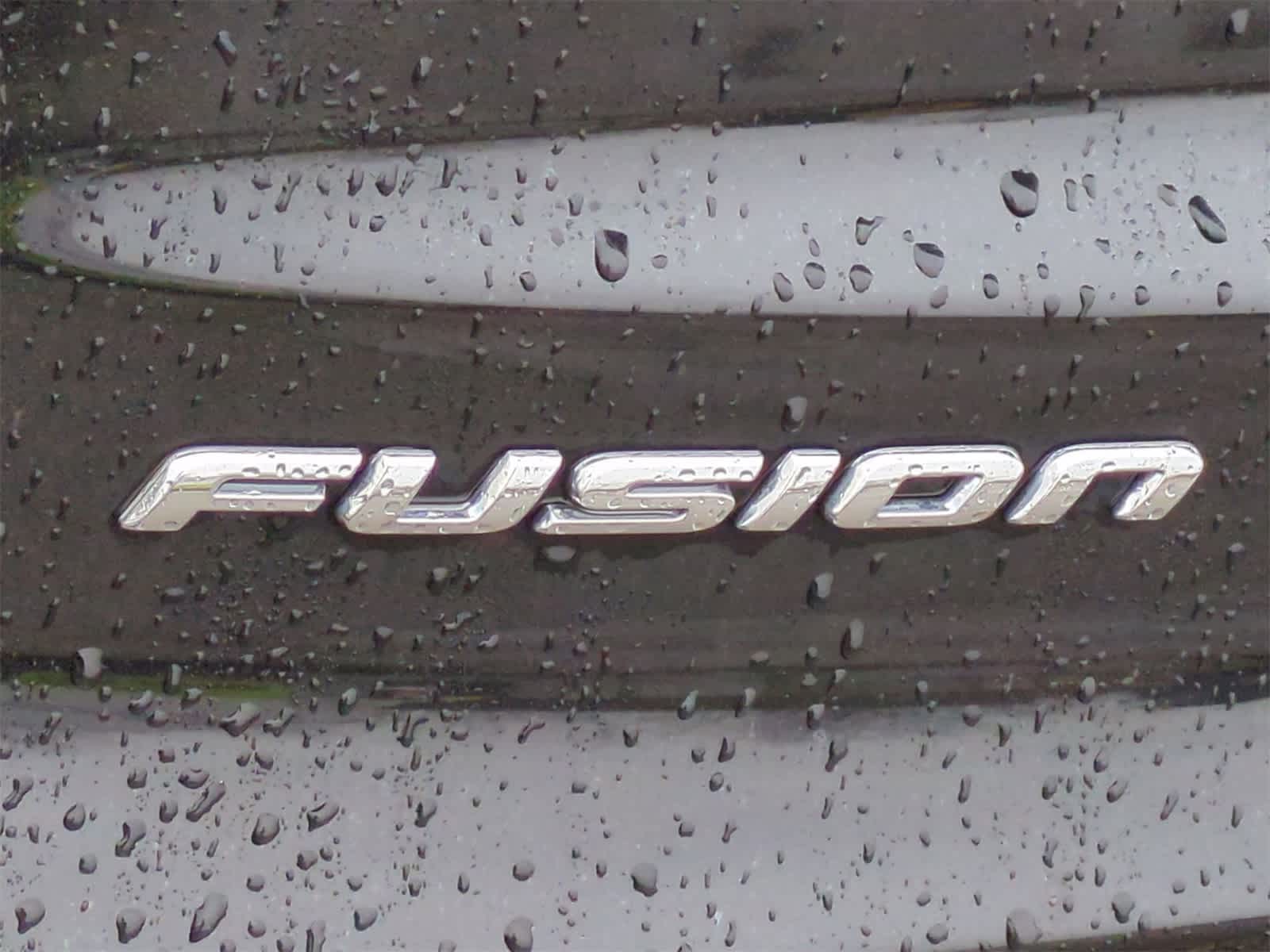 2020 Ford Fusion SE 12