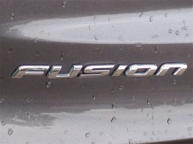 2020 Ford Fusion SE 12