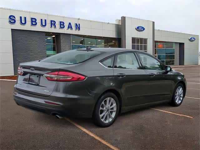 2020 Ford Fusion SE 8