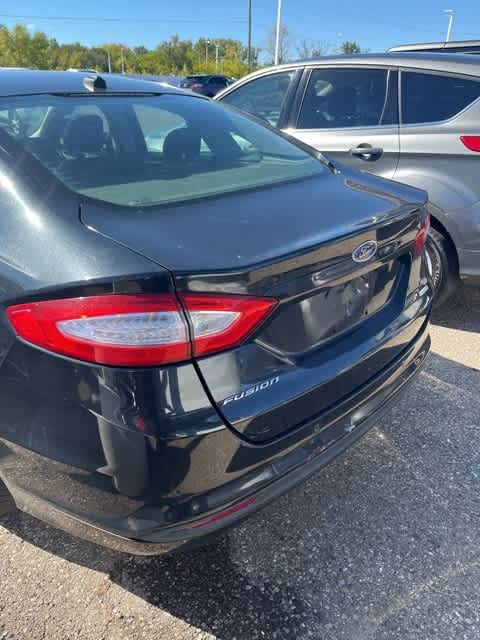 2013 Ford Fusion SE 2