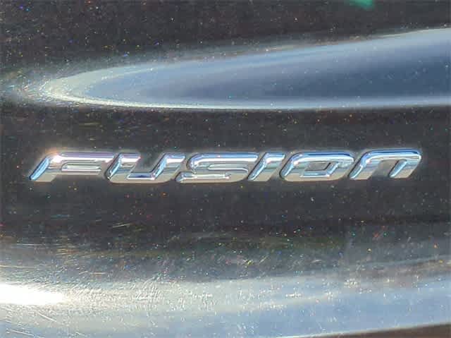 2019 Ford Fusion Hybrid SE 12