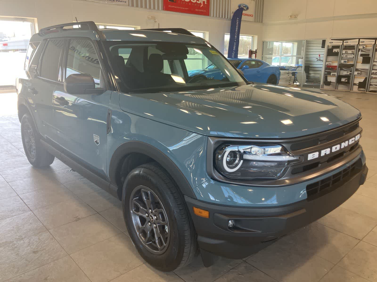 View vehicle photo 3