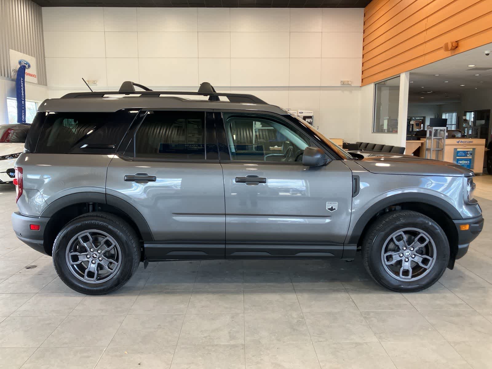 View vehicle photo 4