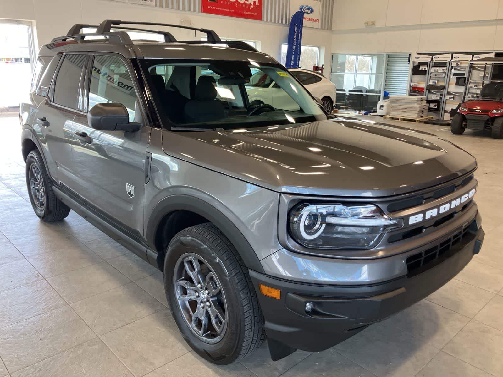 View vehicle photo 3