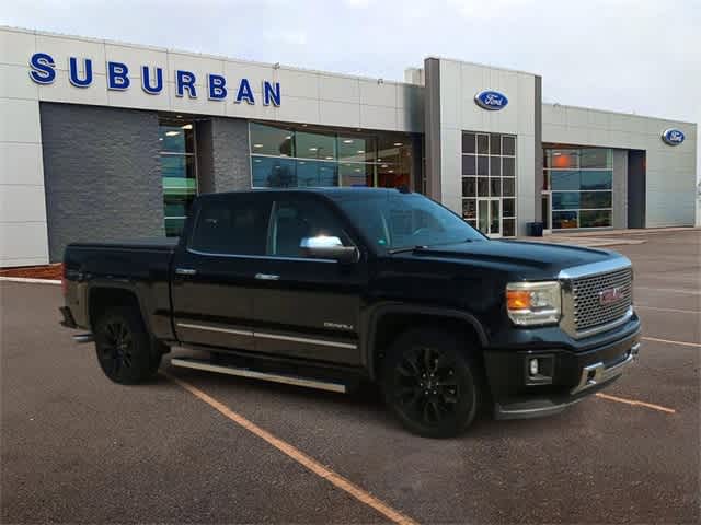 2015 GMC Sierra 1500 Denali 4WD Crew Cab 143.5 2