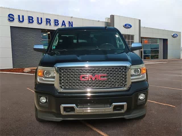 2015 GMC Sierra 1500 Denali 4WD Crew Cab 143.5 3