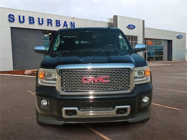 2015 GMC Sierra 1500 Denali 4WD Crew Cab 143.5 3