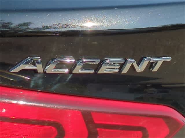 2021 Hyundai Accent SE 12