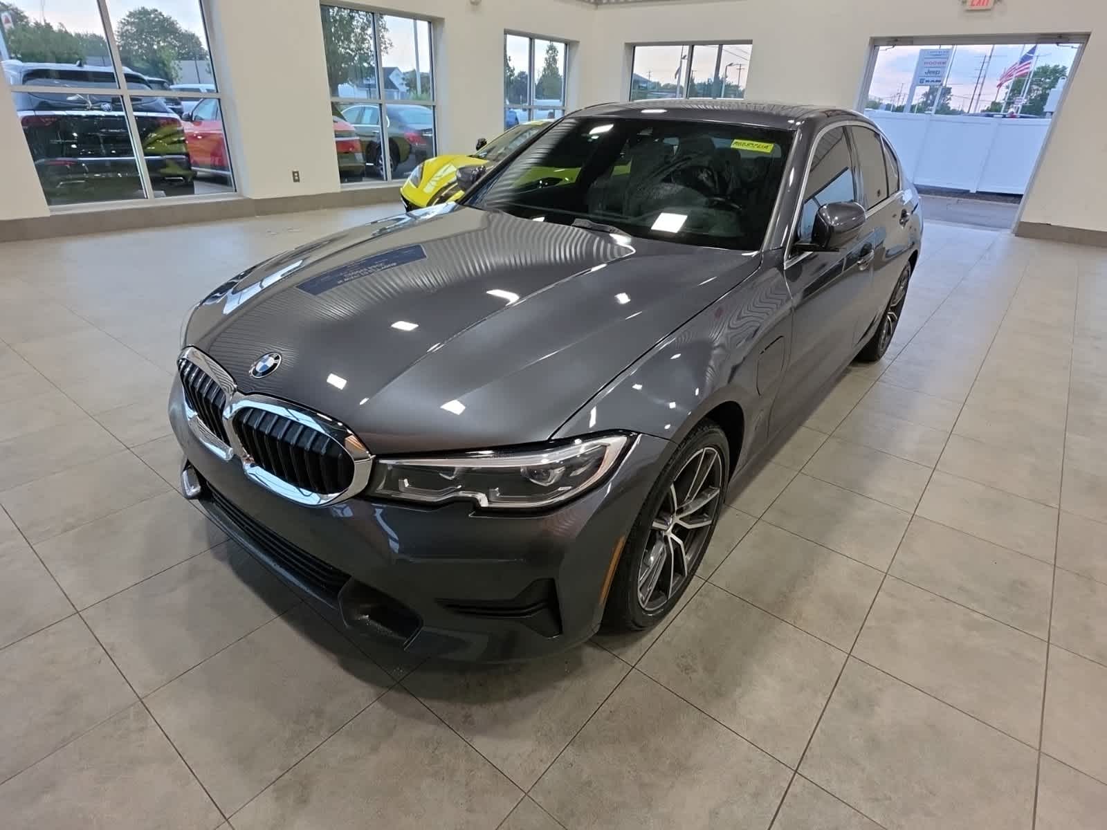 2021 BMW 330e xDrive 330e xDrive