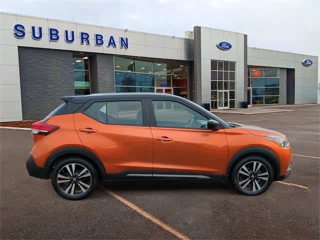 2020 Nissan Kicks SR 9