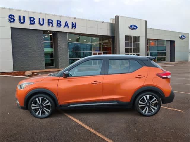 2020 Nissan Kicks SR 5