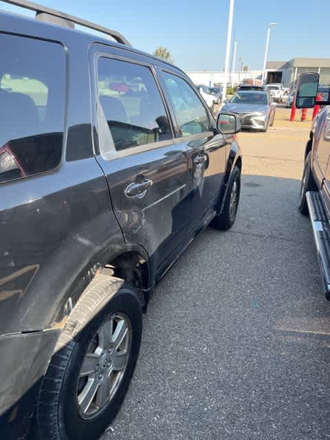 2010 Mercury Mariner BASE 6