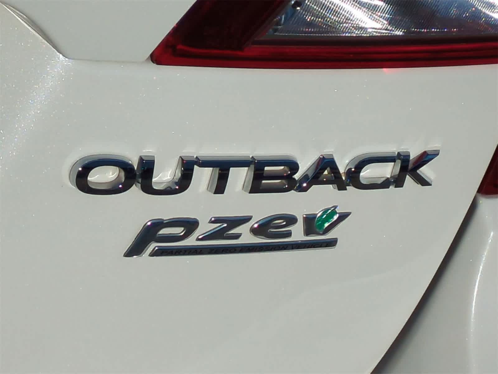 2016 Subaru Outback 2.5i Limited 13