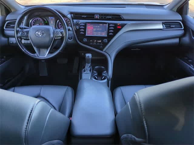 2019 Toyota Camry SE 14