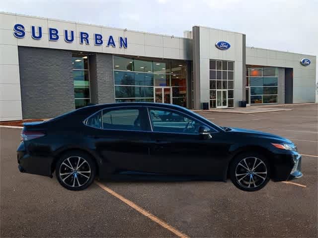 2019 Toyota Camry SE 9