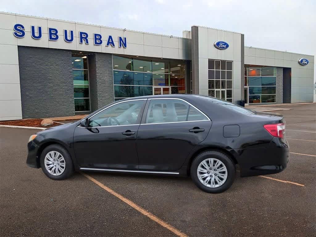 2013 Toyota Camry LE 6