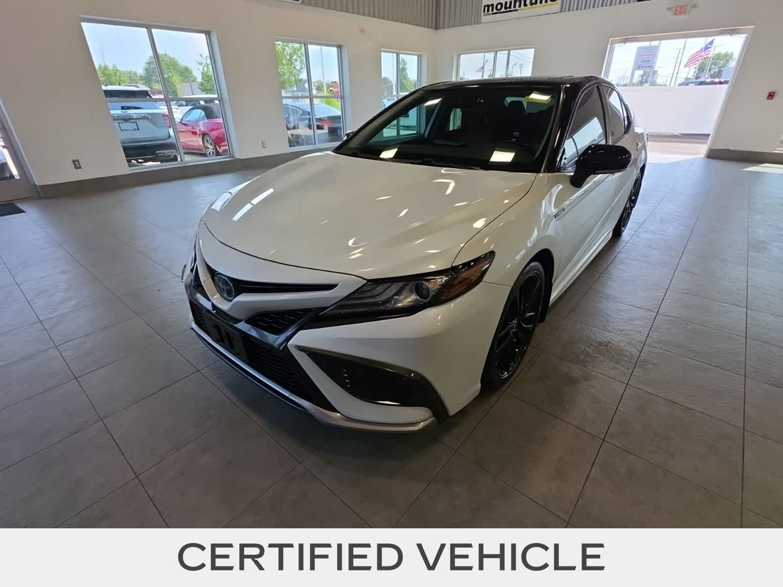 2021 Toyota Camry Hybrid XSE