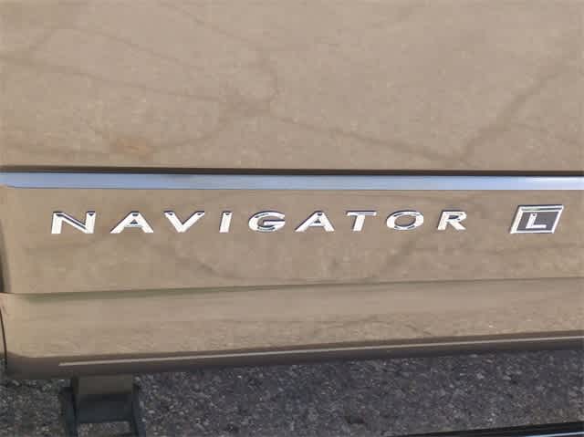 2008 Lincoln Navigator L L 13