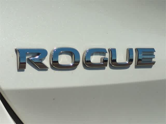 2019 Nissan Rogue SL 13