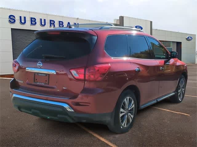 2017 Nissan Pathfinder SL 8