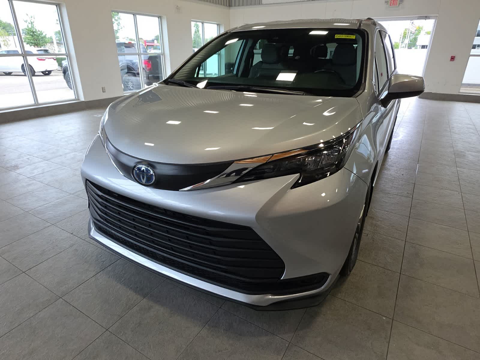 2024 Toyota Sienna 