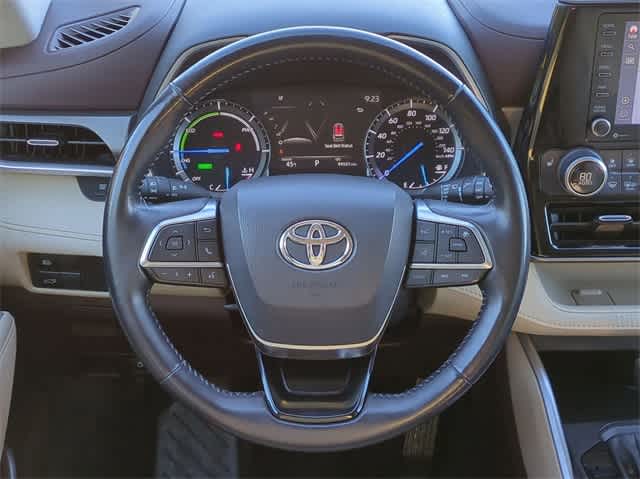 2021 Toyota Highlander Hybrid XLE 24