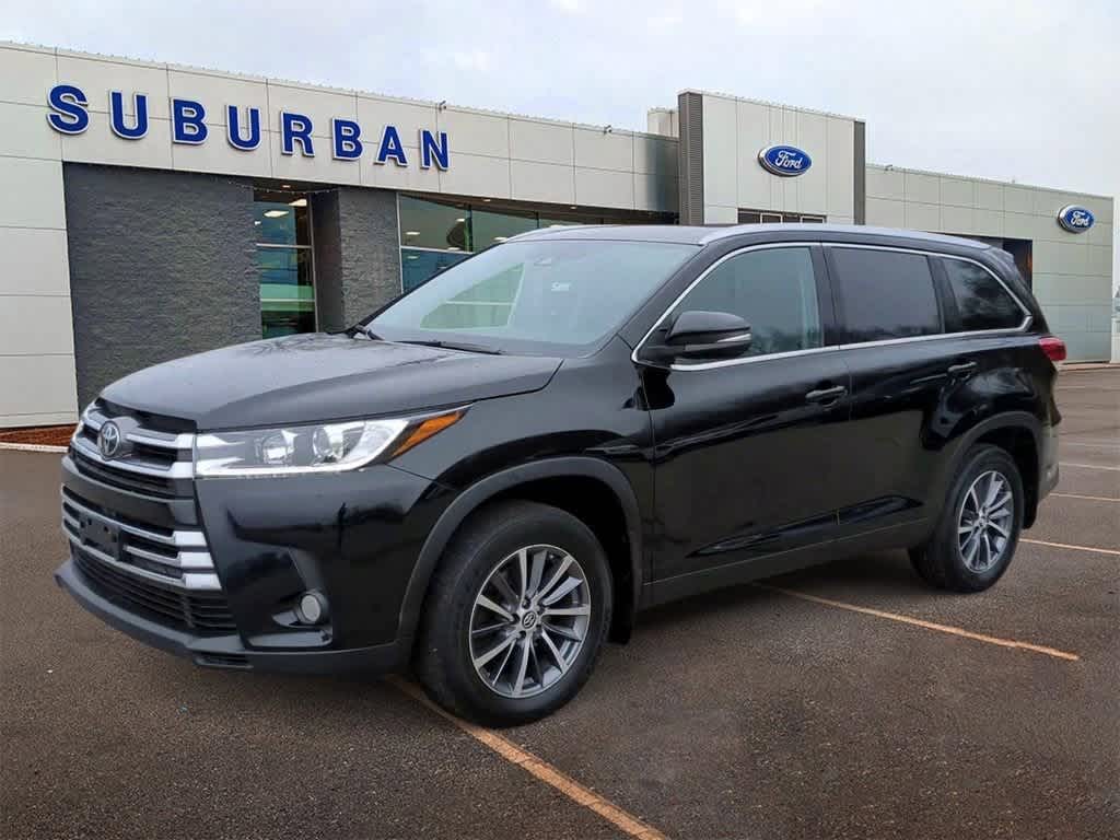 2019 Toyota Highlander  4