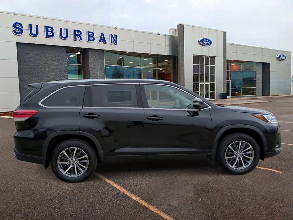 2019 Toyota Highlander  9