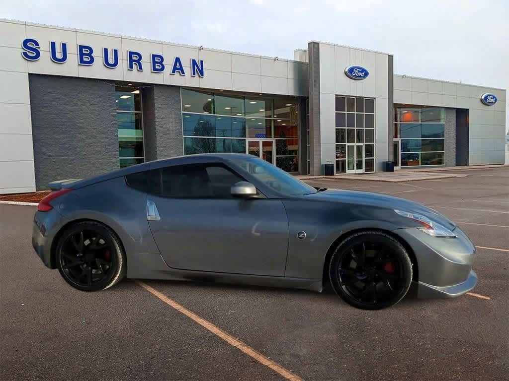 2014 Nissan 370Z BASE 9