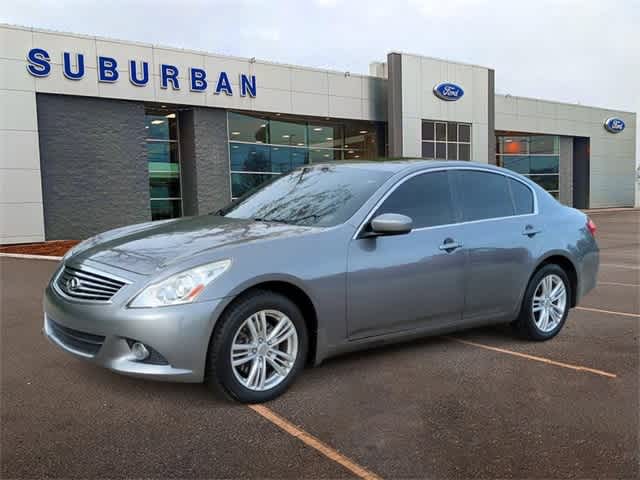 2015 INFINITI Q40 BASE 4