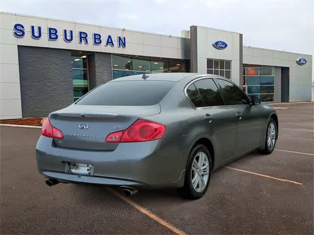 2015 INFINITI Q40 BASE 8