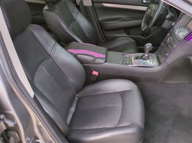 2015 INFINITI Q40 BASE 23