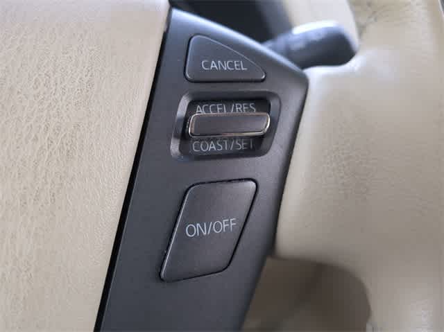 2012 INFINITI QX56 7-passenger 26