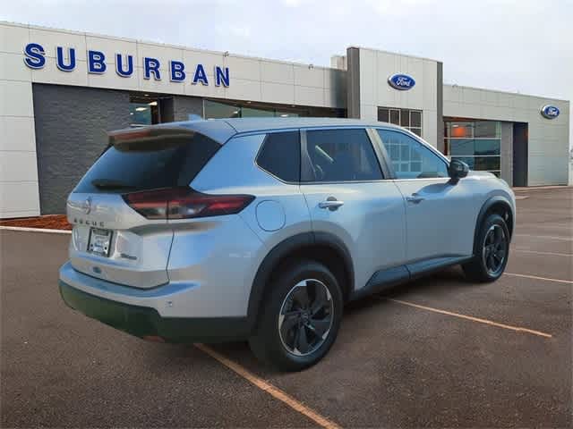 2024 Nissan Rogue SV 8