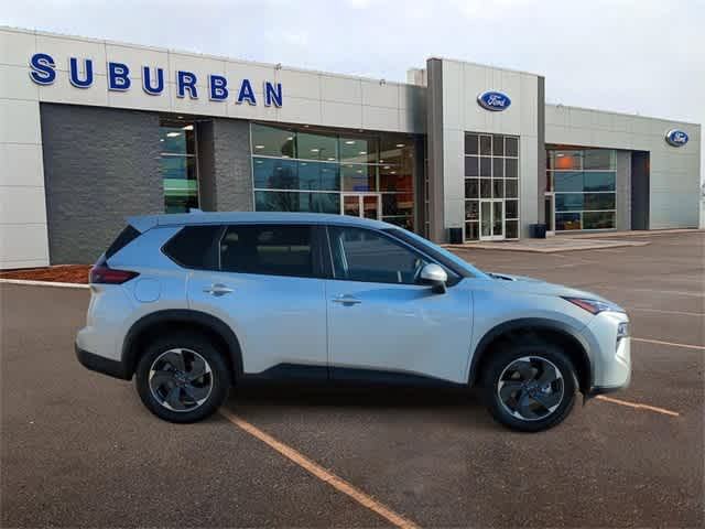 2024 Nissan Rogue SV 9