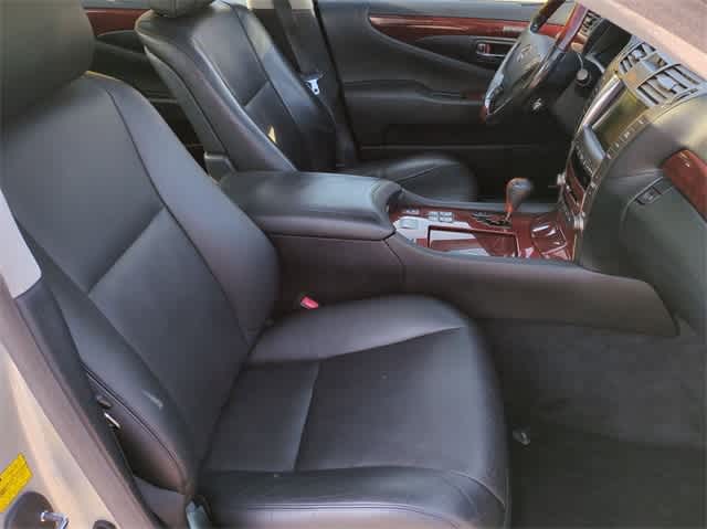 2009 Lexus LS 460  23