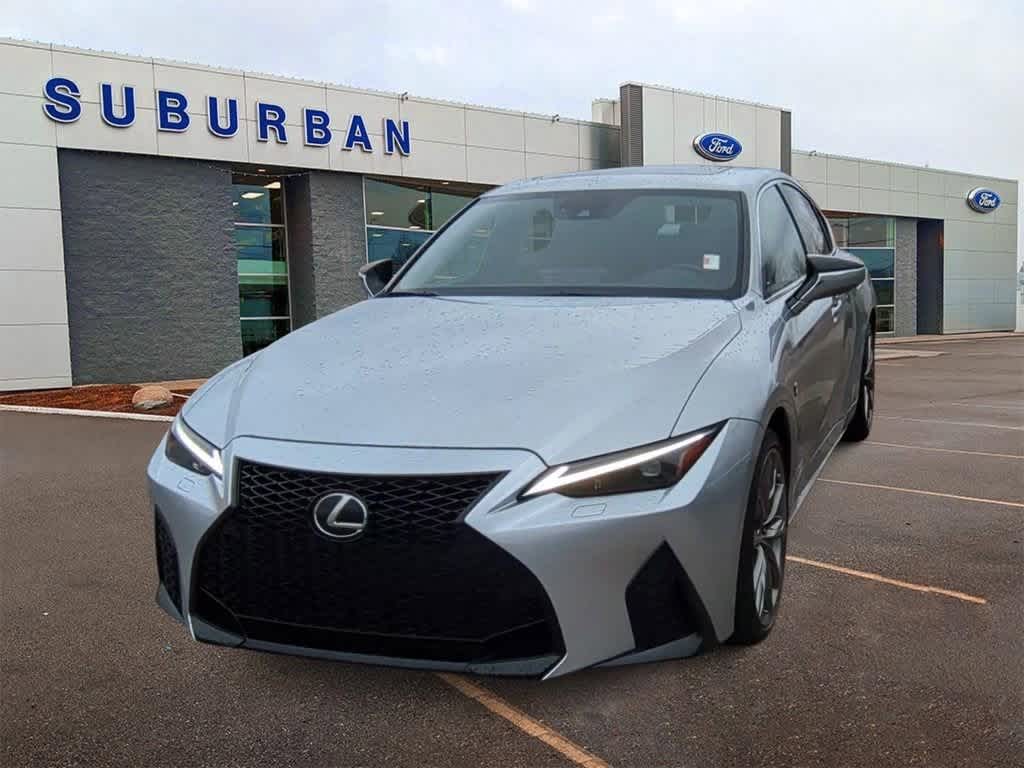 2021 Lexus IS  3