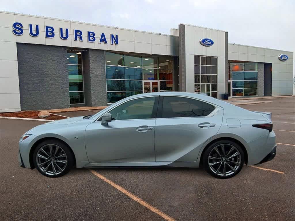 2021 Lexus IS  5