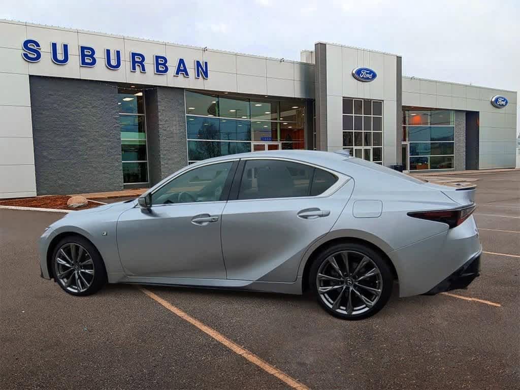 2021 Lexus IS  6