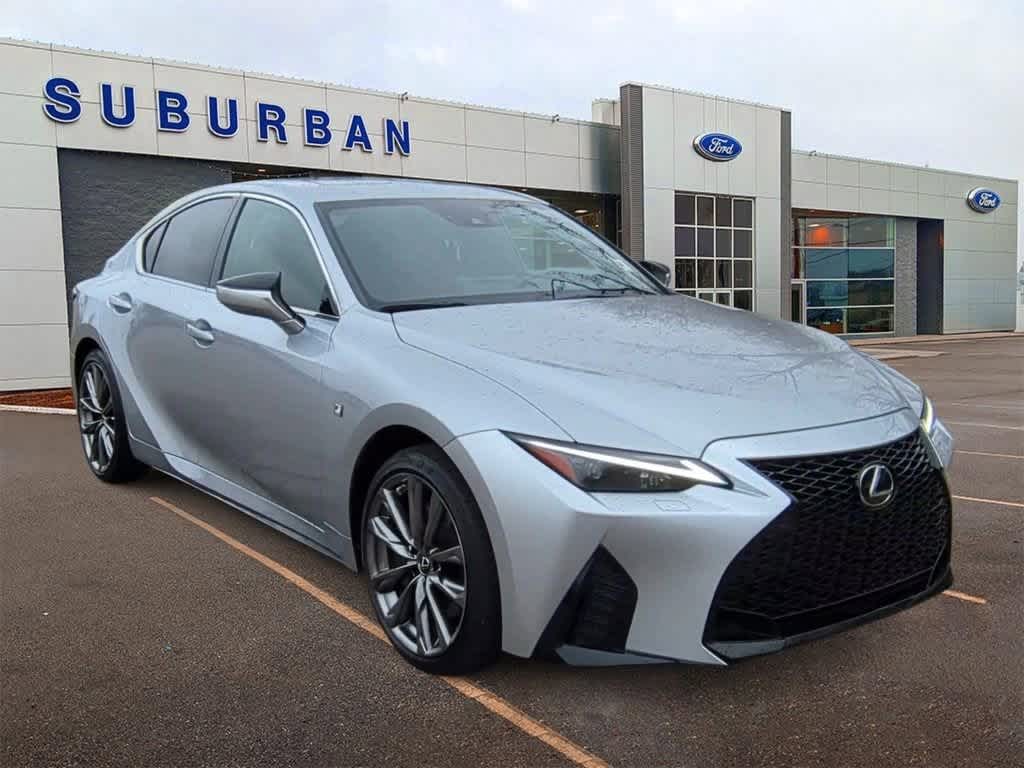 2021 Lexus IS  2