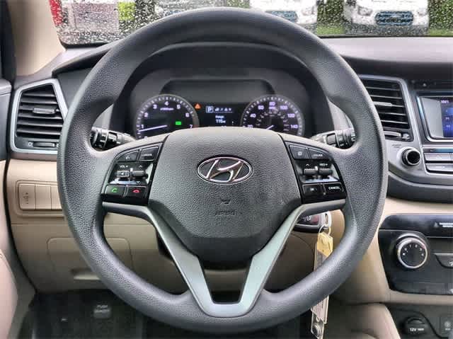 2016 Hyundai Tucson SE 19