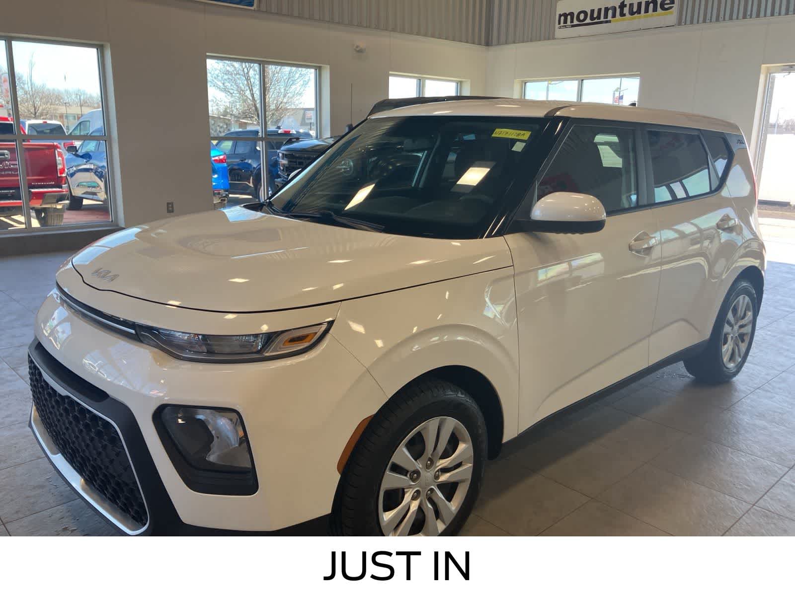 2022 Kia Soul LX FWD