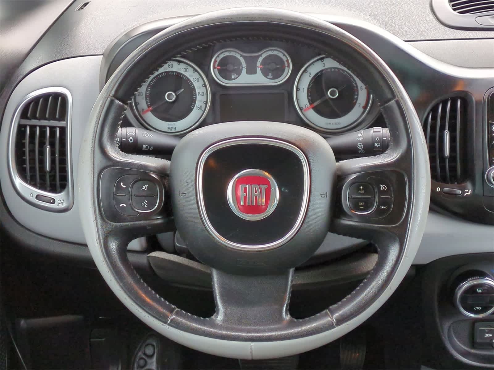 2014 FIAT 500L Easy 21