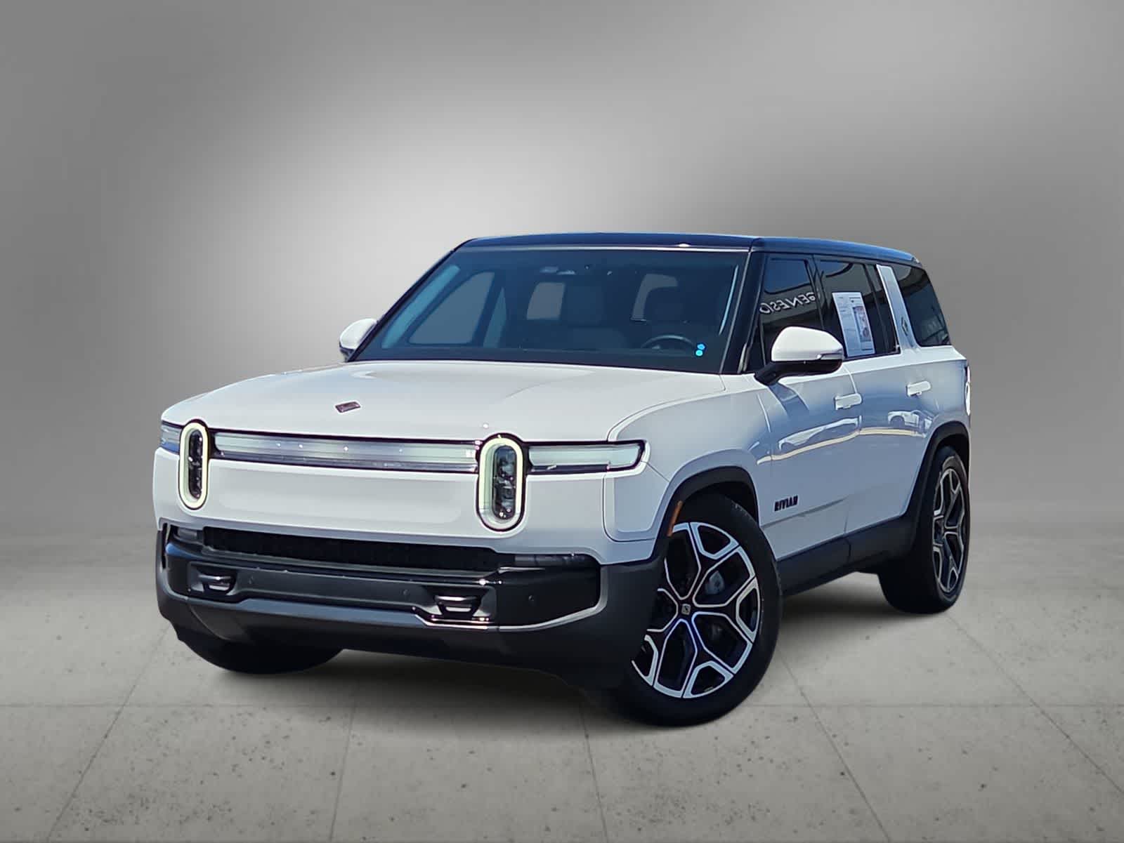 2025 Rivian R1S