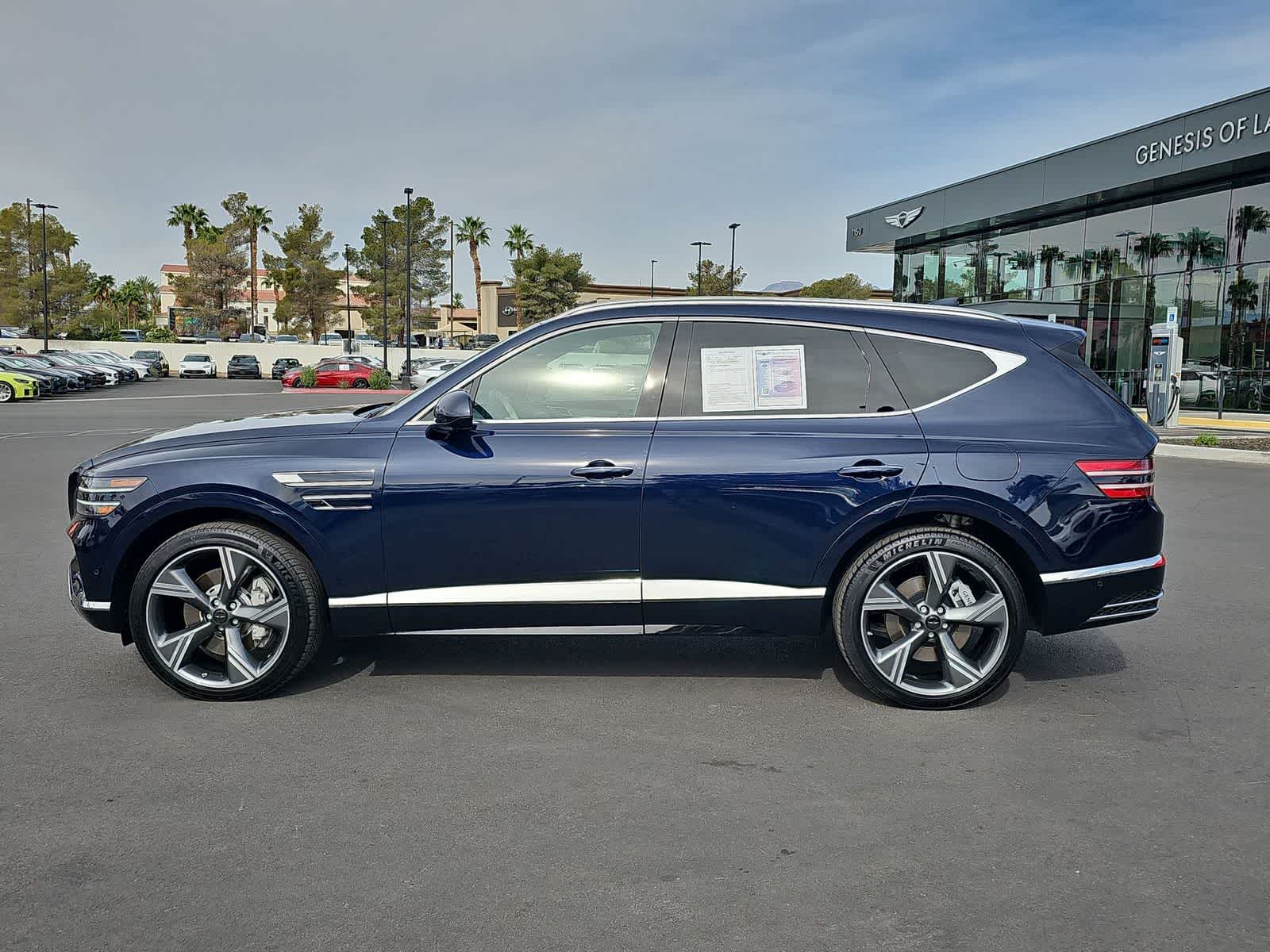 View vehicle photo 5