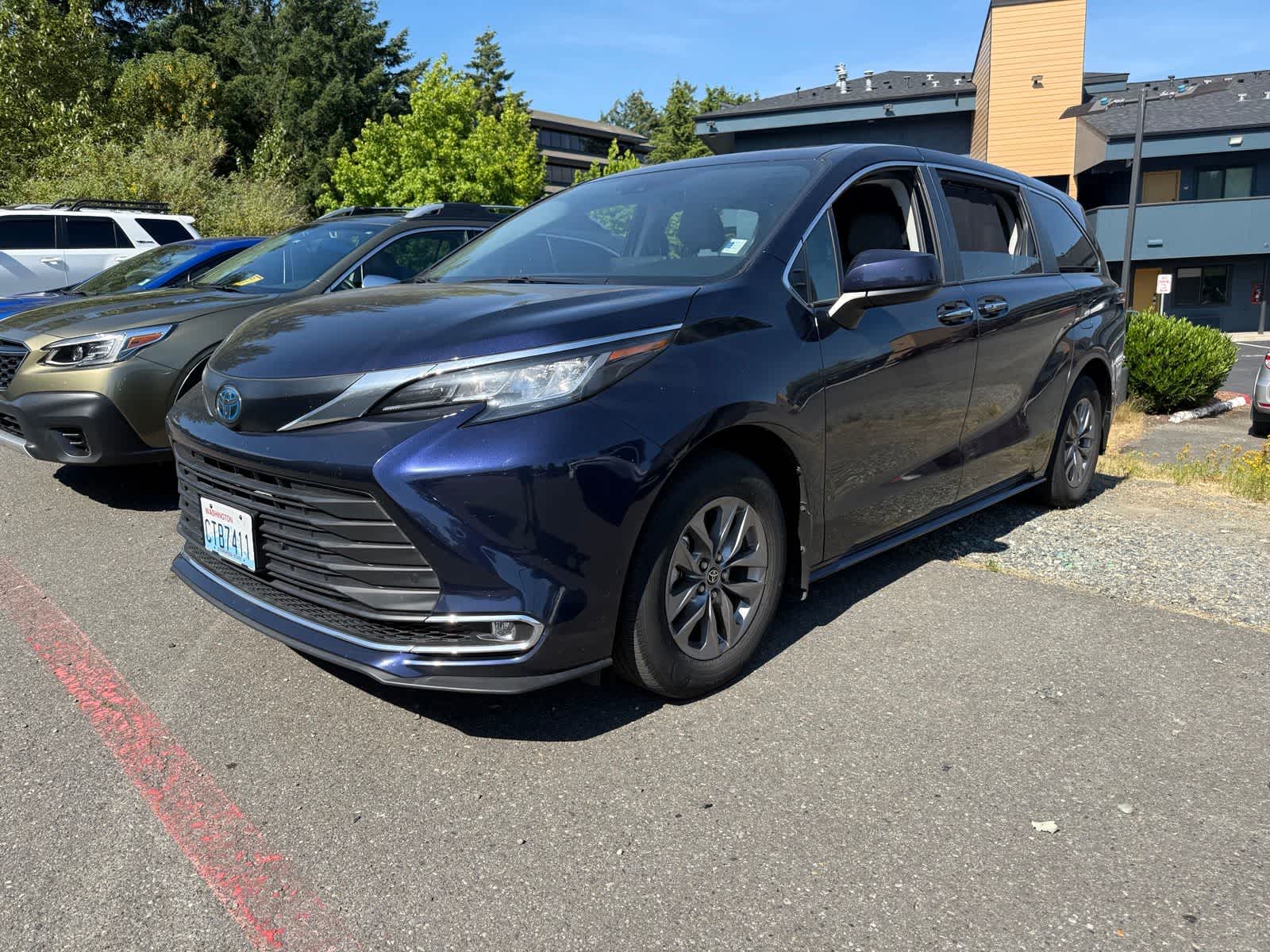 Blueprint 2023 Toyota Sienna Minivan All-Wheel Drive Continuously Variable Transmission