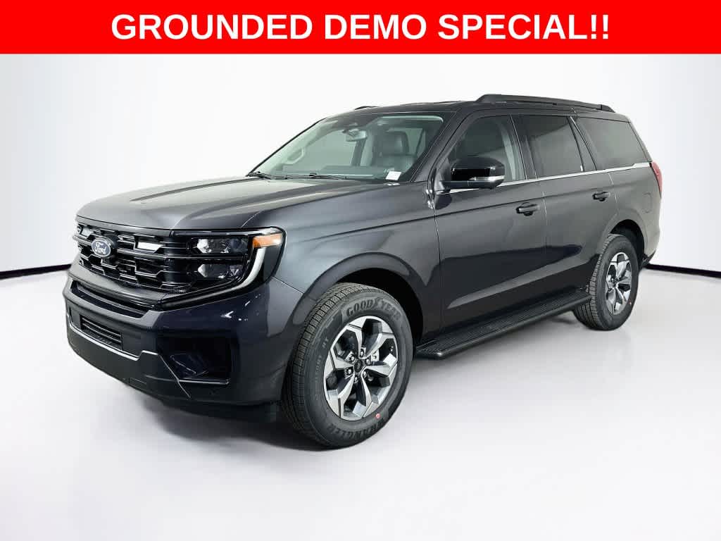 Dark Matter Gray Metallic 2027 Ford Expedition SUV / Crossover 4X2 Automatic