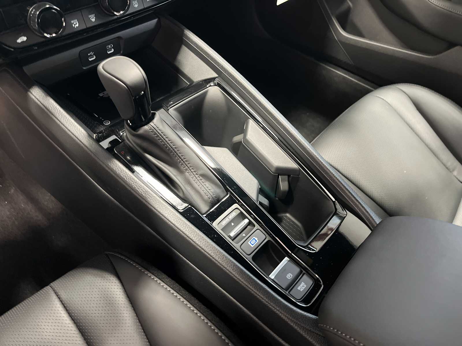 2026 Honda Accord Hybrid Sport-L - Photo 14