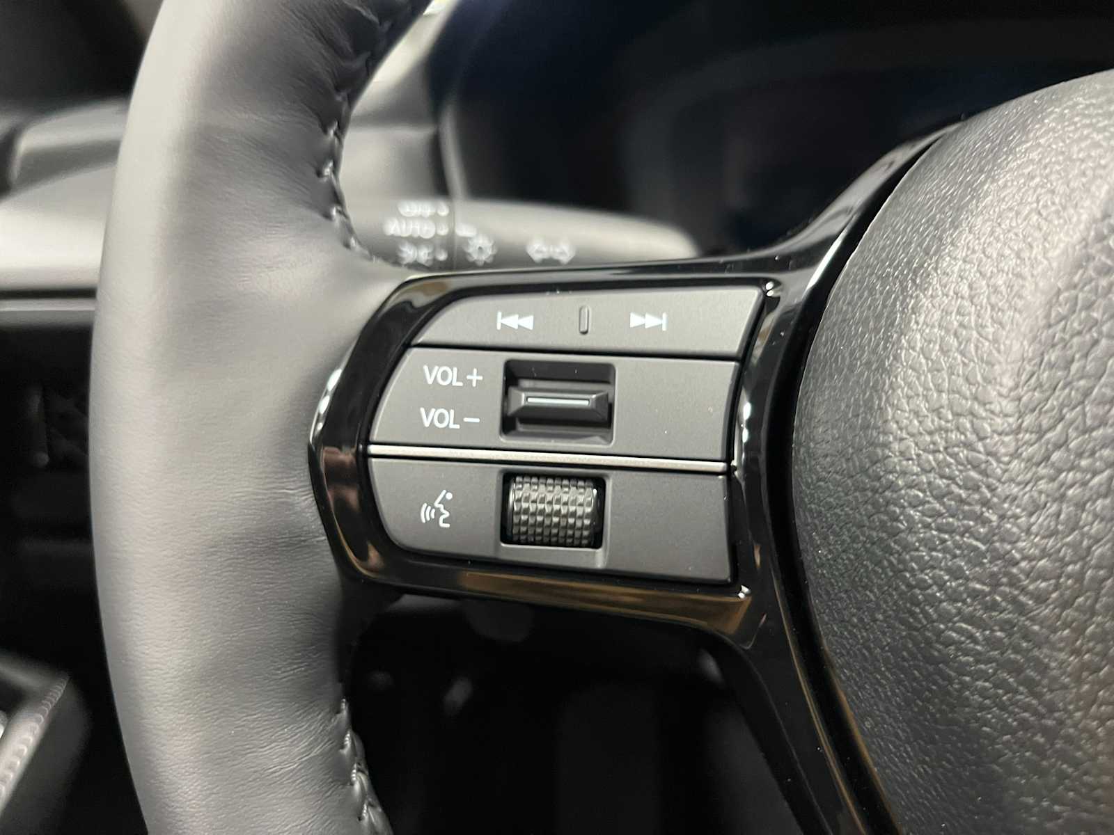 2026 Honda Accord Hybrid Touring - Photo 18