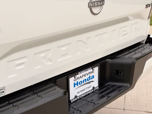 2024 Nissan Frontier SV - Photo 8